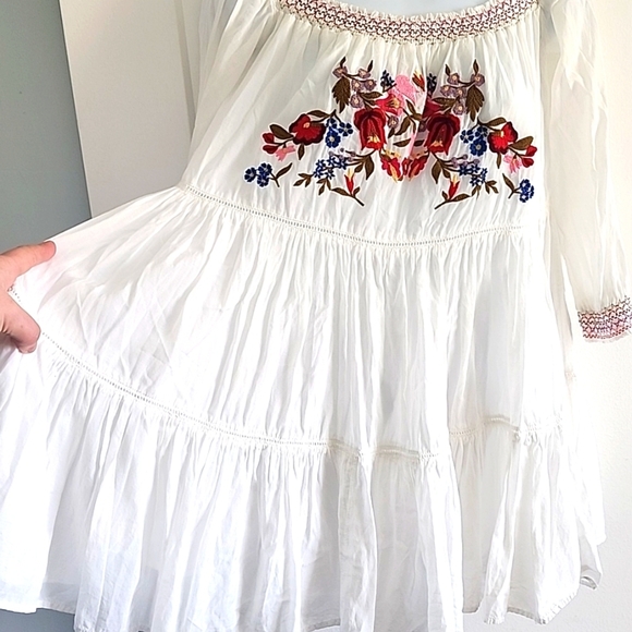 Free People Embroidered Off Shoulder White Floral Mini Dress Size xs - Picture 8 of 12